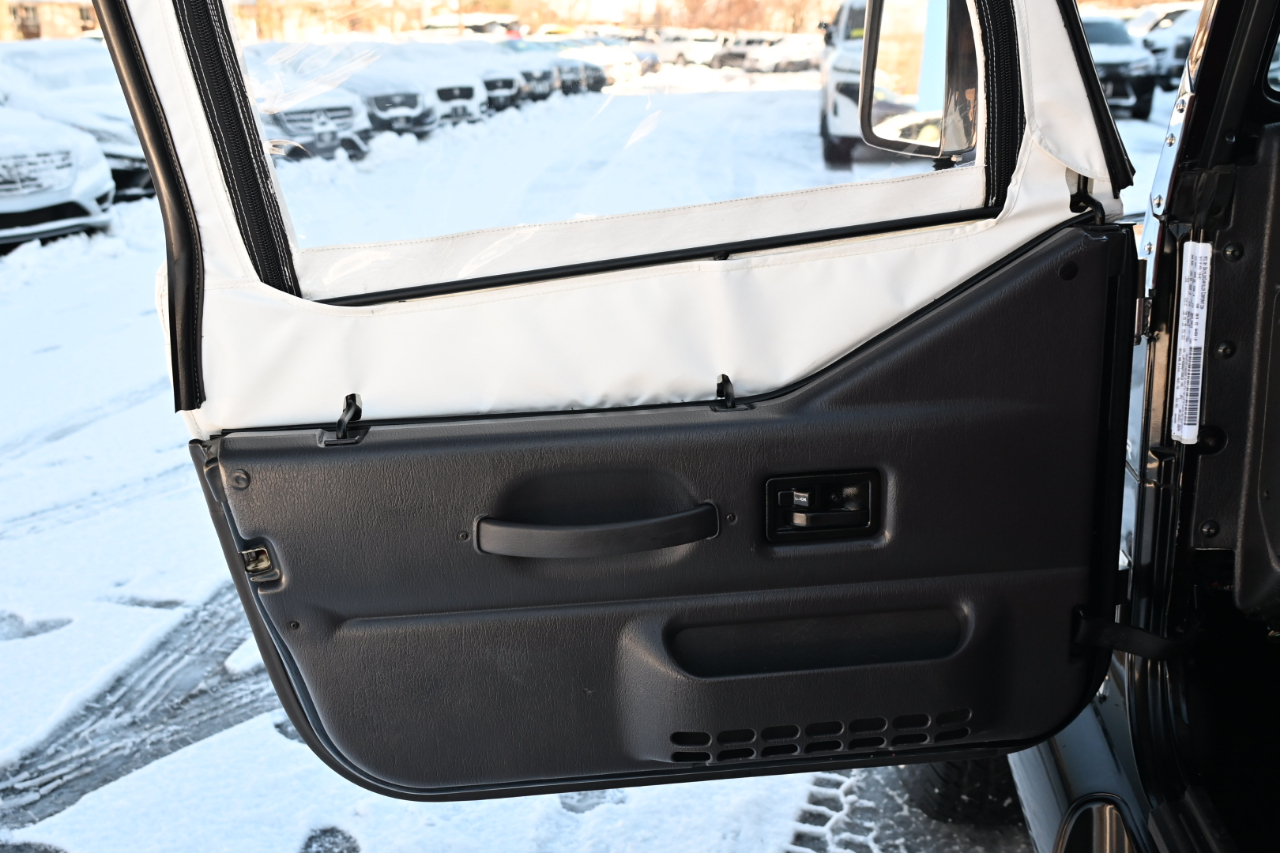 Jeep Wrangler 2dr Sahara 2002