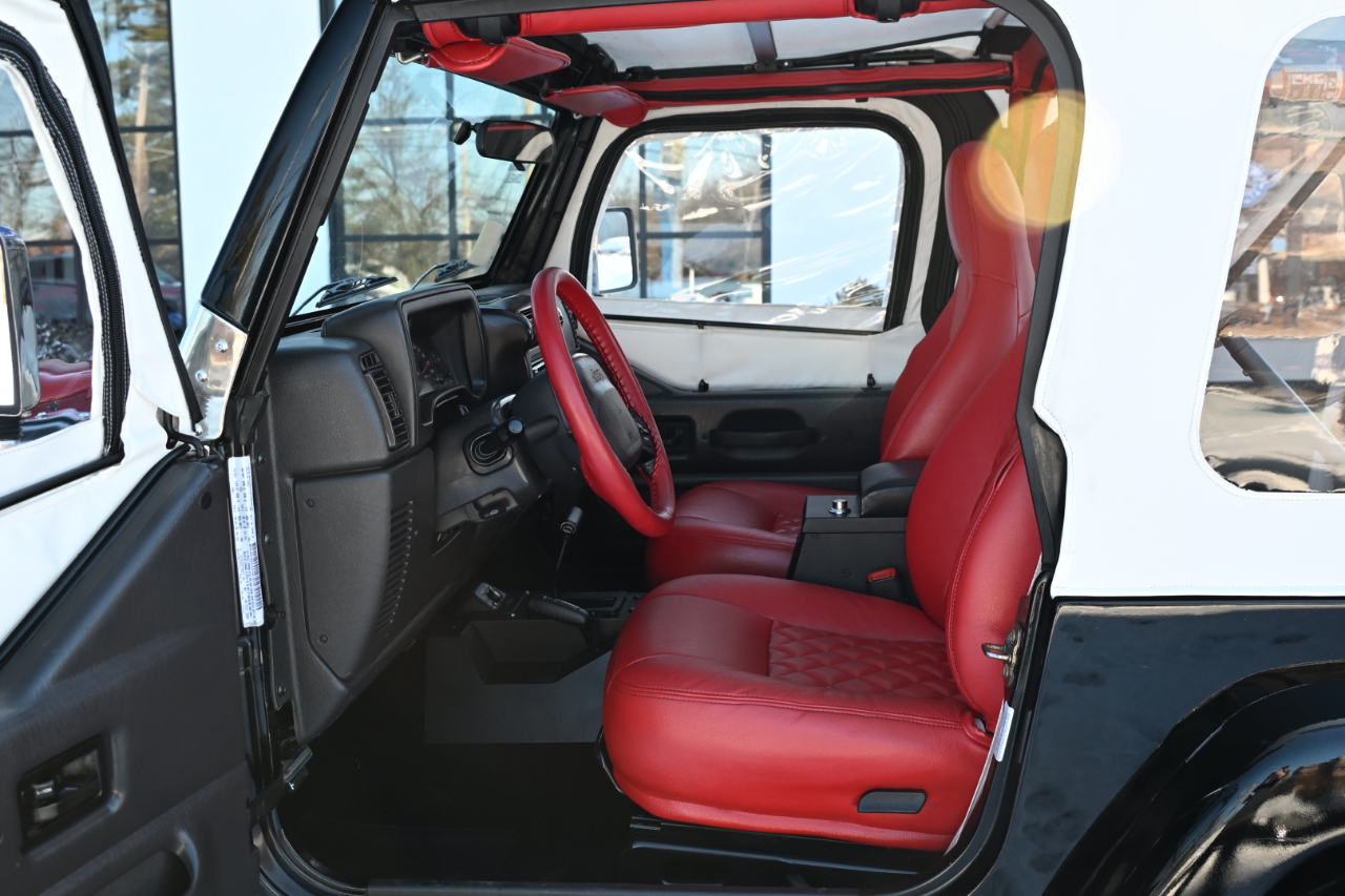 Jeep Wrangler 2dr Sahara 2002