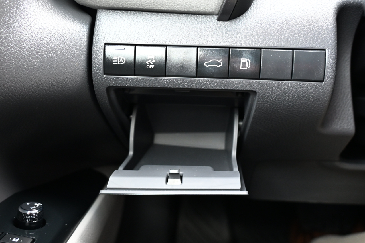 Toyota Camry XLE Auto (Natl) 2018