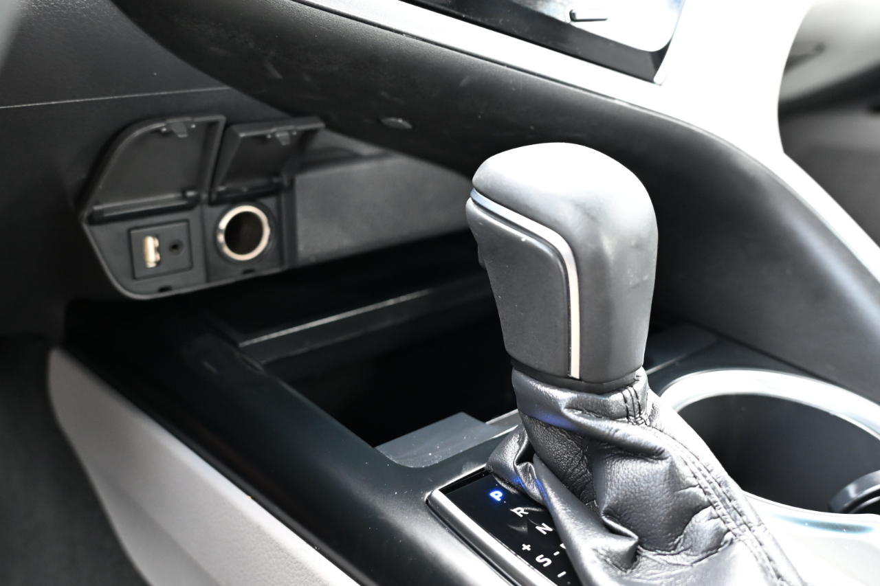 Toyota Camry XLE Auto (Natl) 2018