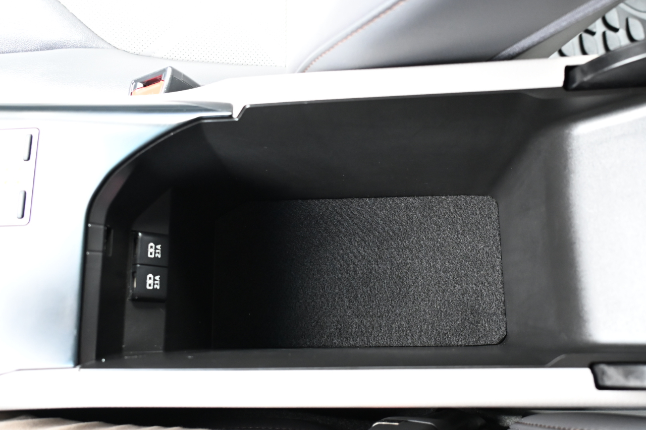 Toyota Camry XLE Auto (Natl) 2018