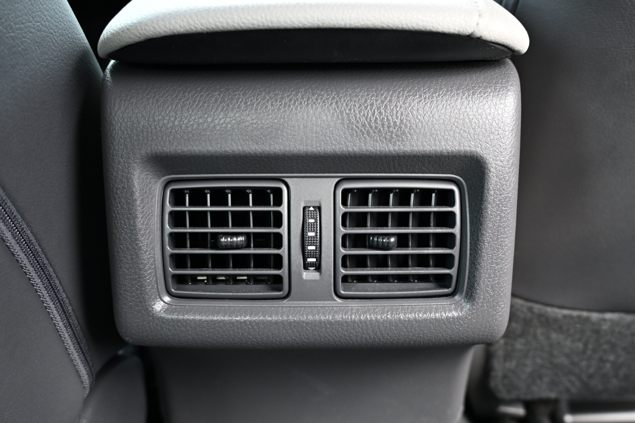 Toyota Camry XLE Auto (Natl) 2018