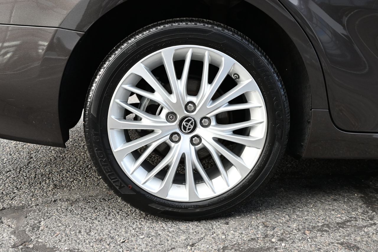 Toyota Camry XLE Auto (Natl) 2018