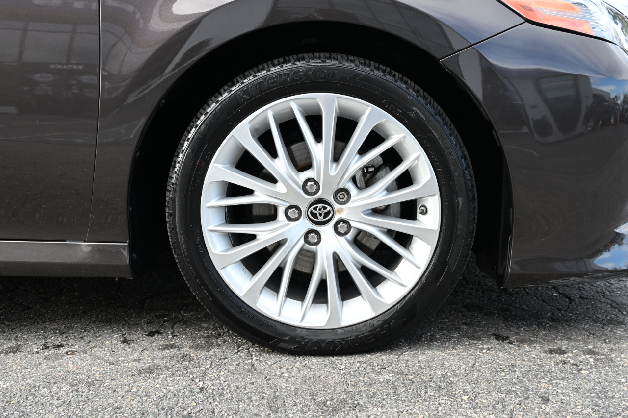 Toyota Camry XLE Auto (Natl) 2018