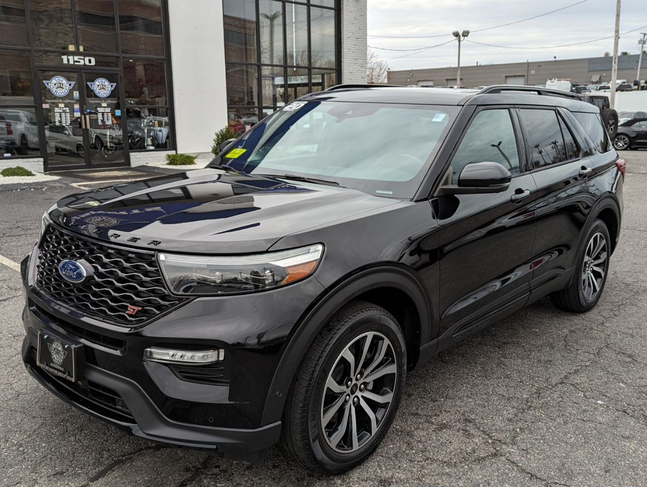 2020 Ford Explorer ST's photo