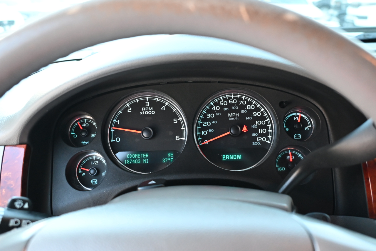 Chevrolet Tahoe 4WD 4dr 1500 LTZ 2012