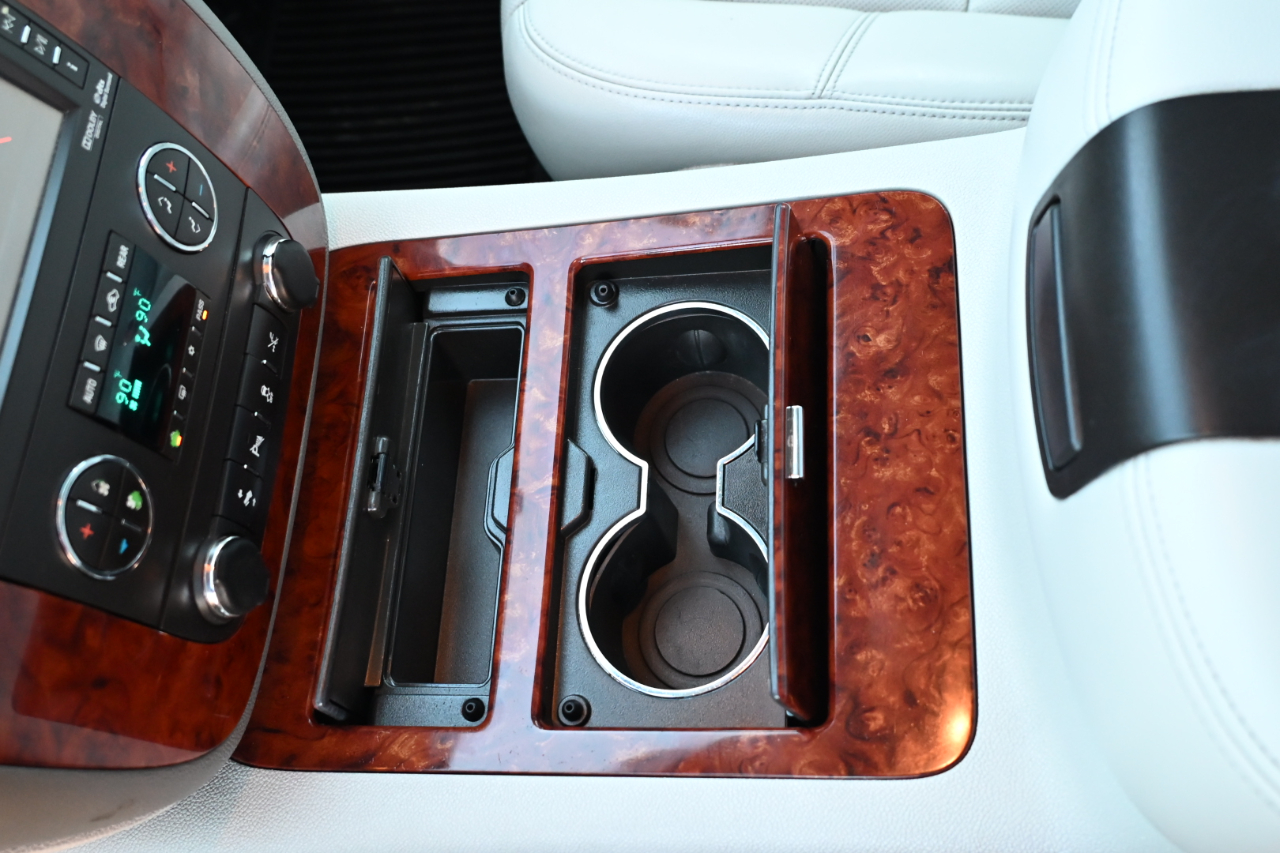 Chevrolet Tahoe 4WD 4dr 1500 LTZ 2012