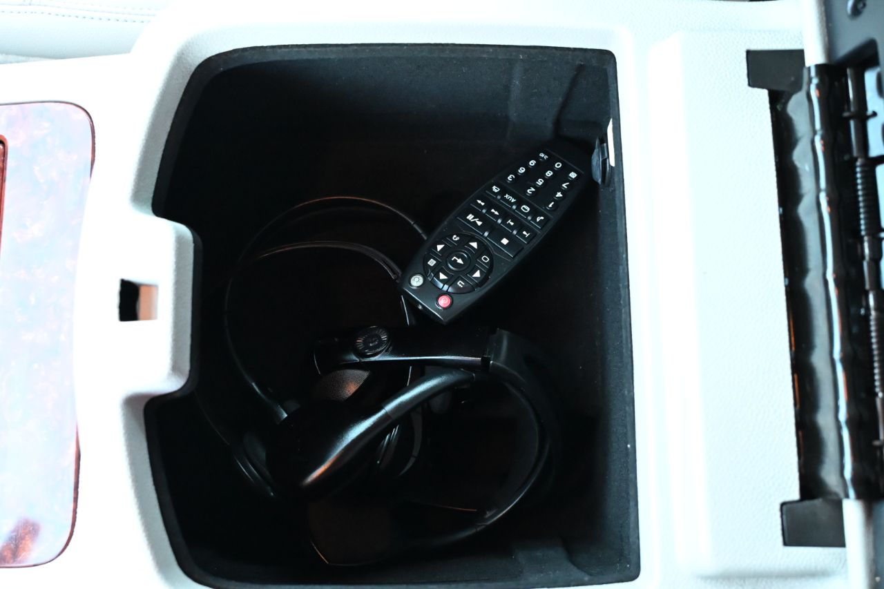 Chevrolet Tahoe 4WD 4dr 1500 LTZ 2012