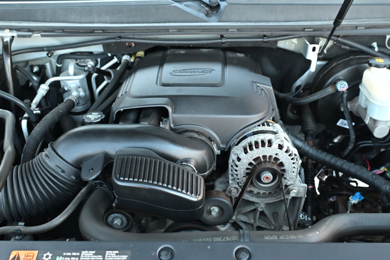 Chevrolet Tahoe 4WD 4dr 1500 LTZ 2012