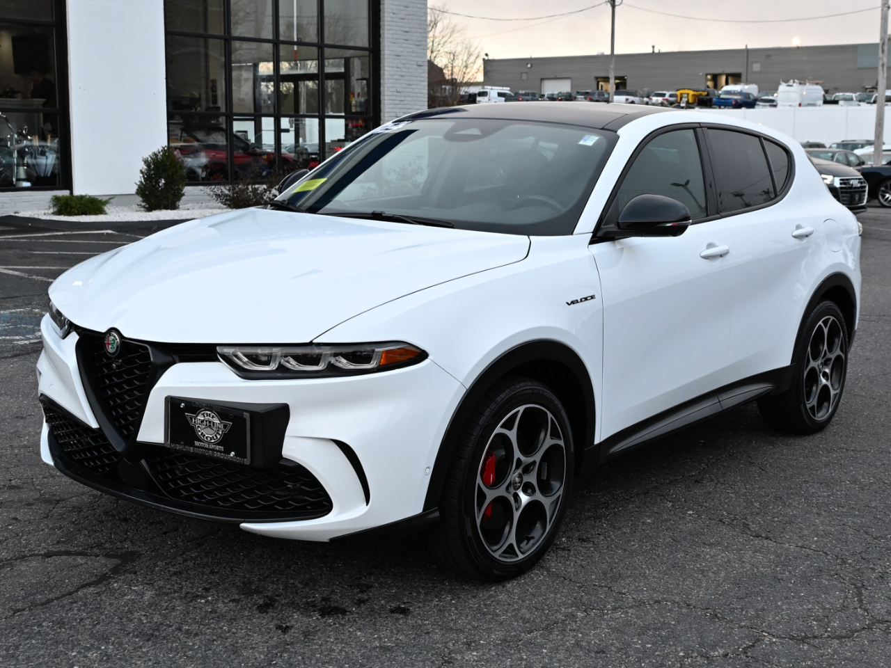 2024 Alfa Romeo Tonale Veloce photo 2