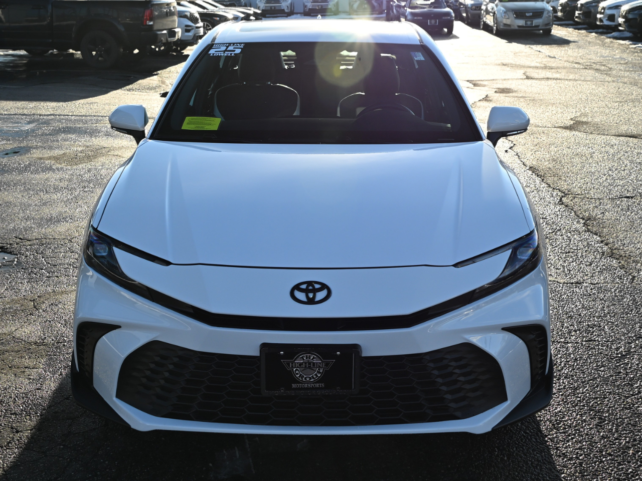 Toyota Camry SE AWD (Natl) 2025