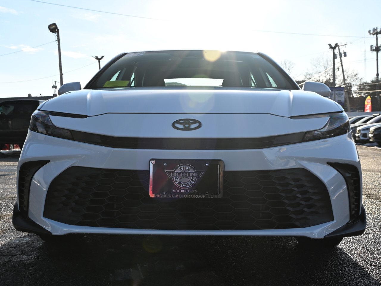 Toyota Camry SE AWD (Natl) 2025