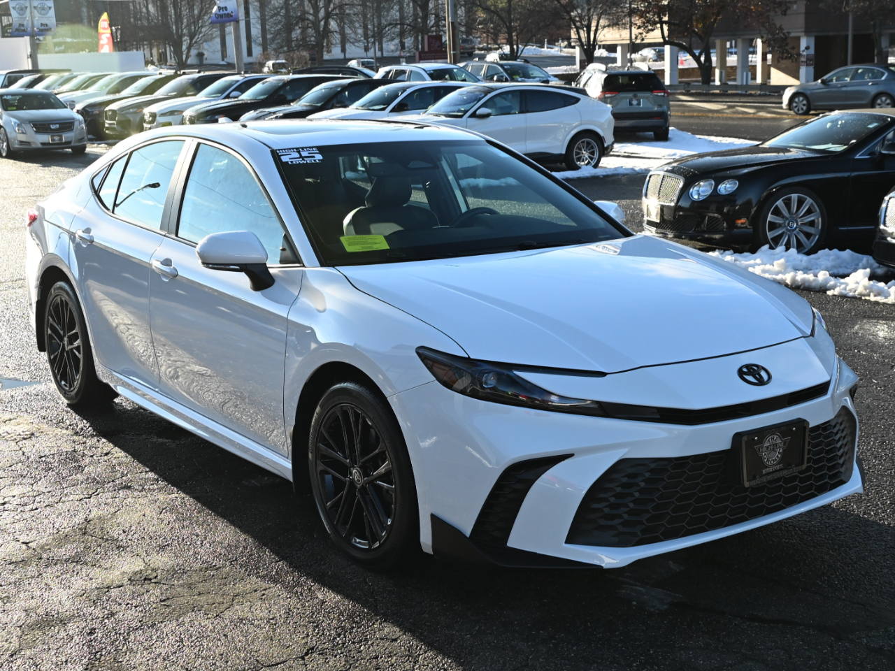 Toyota Camry SE AWD (Natl) 2025