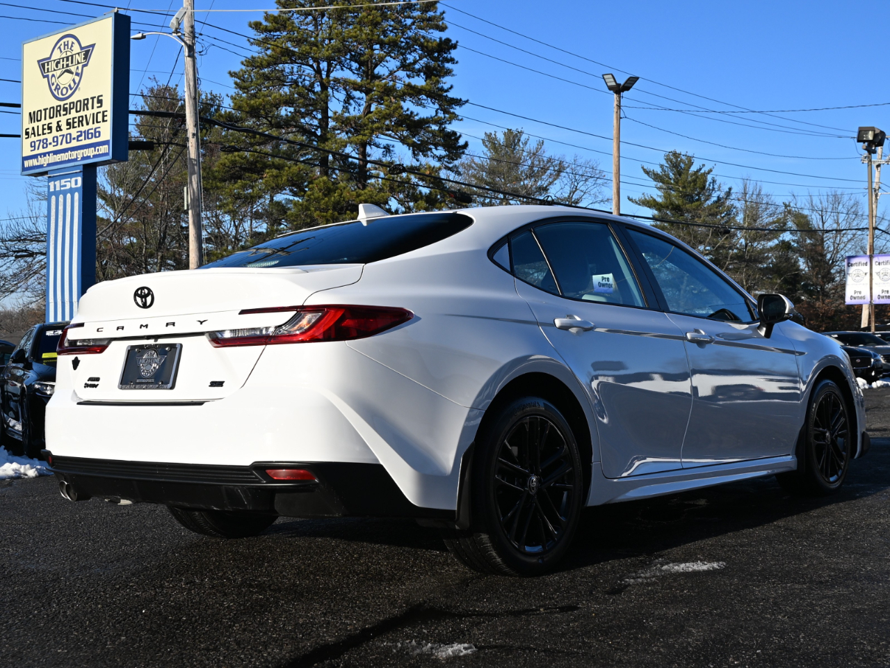 Toyota Camry SE AWD (Natl) 2025