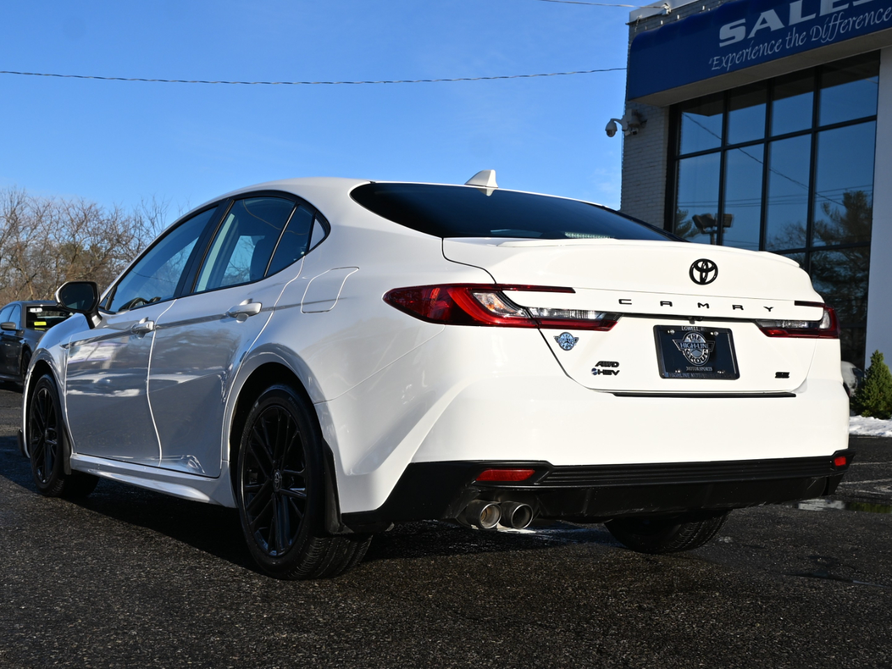 Toyota Camry SE AWD (Natl) 2025