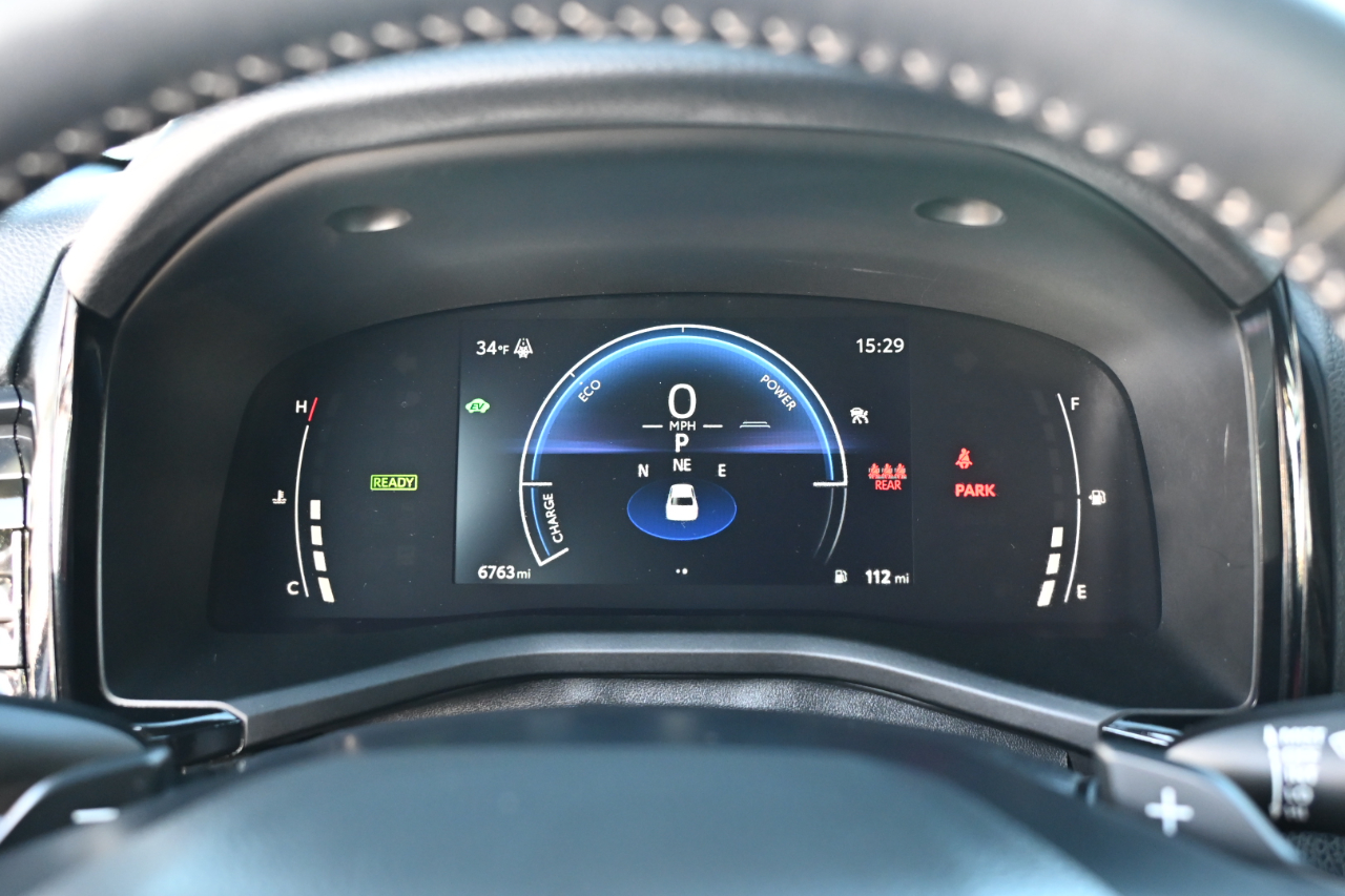 Toyota Camry SE AWD (Natl) 2025