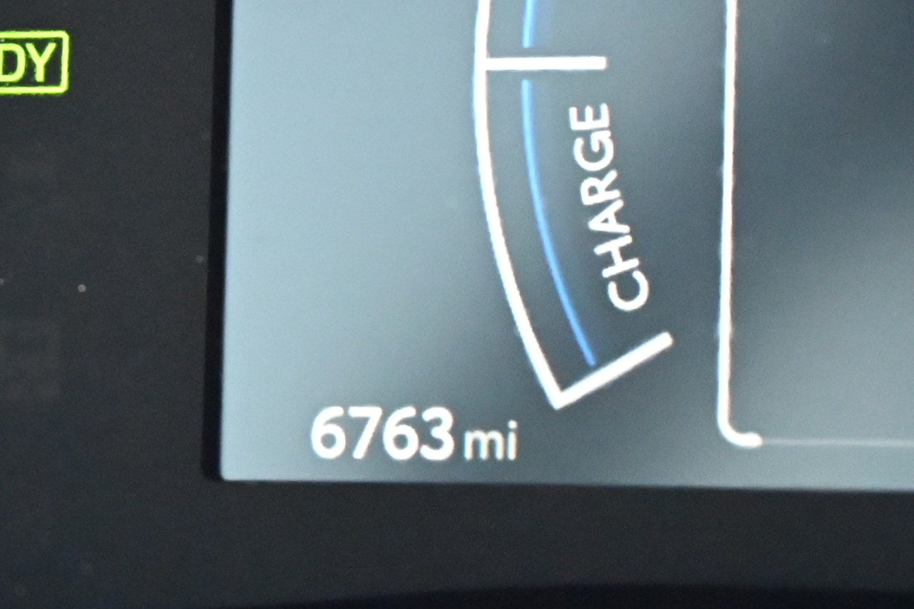 Toyota Camry SE AWD (Natl) 2025