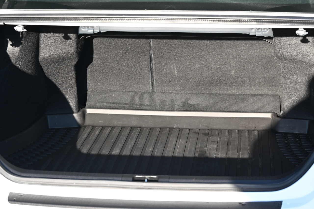 Toyota Camry SE AWD (Natl) 2025