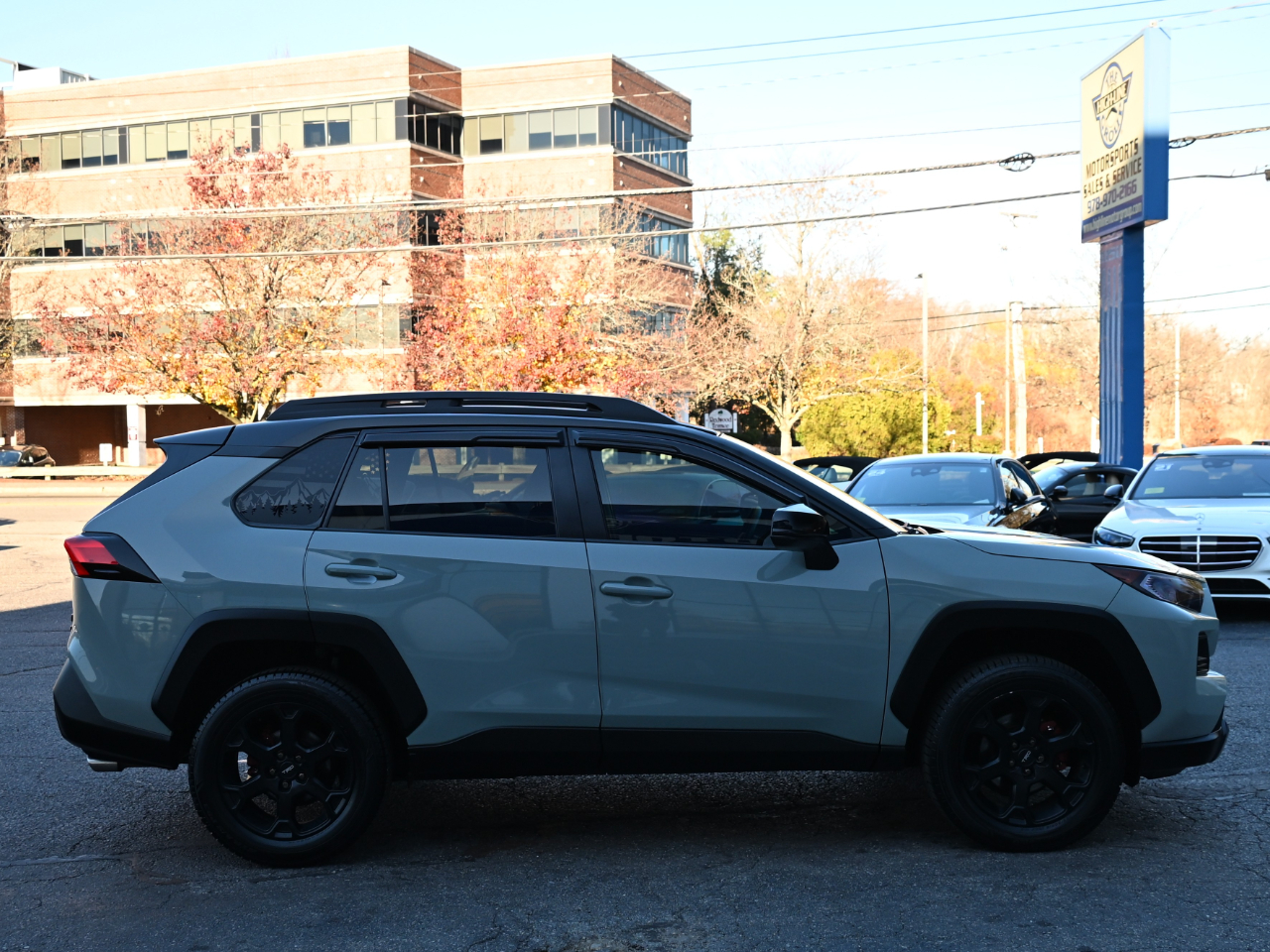 2020 Toyota RAV4 TRD photo 3