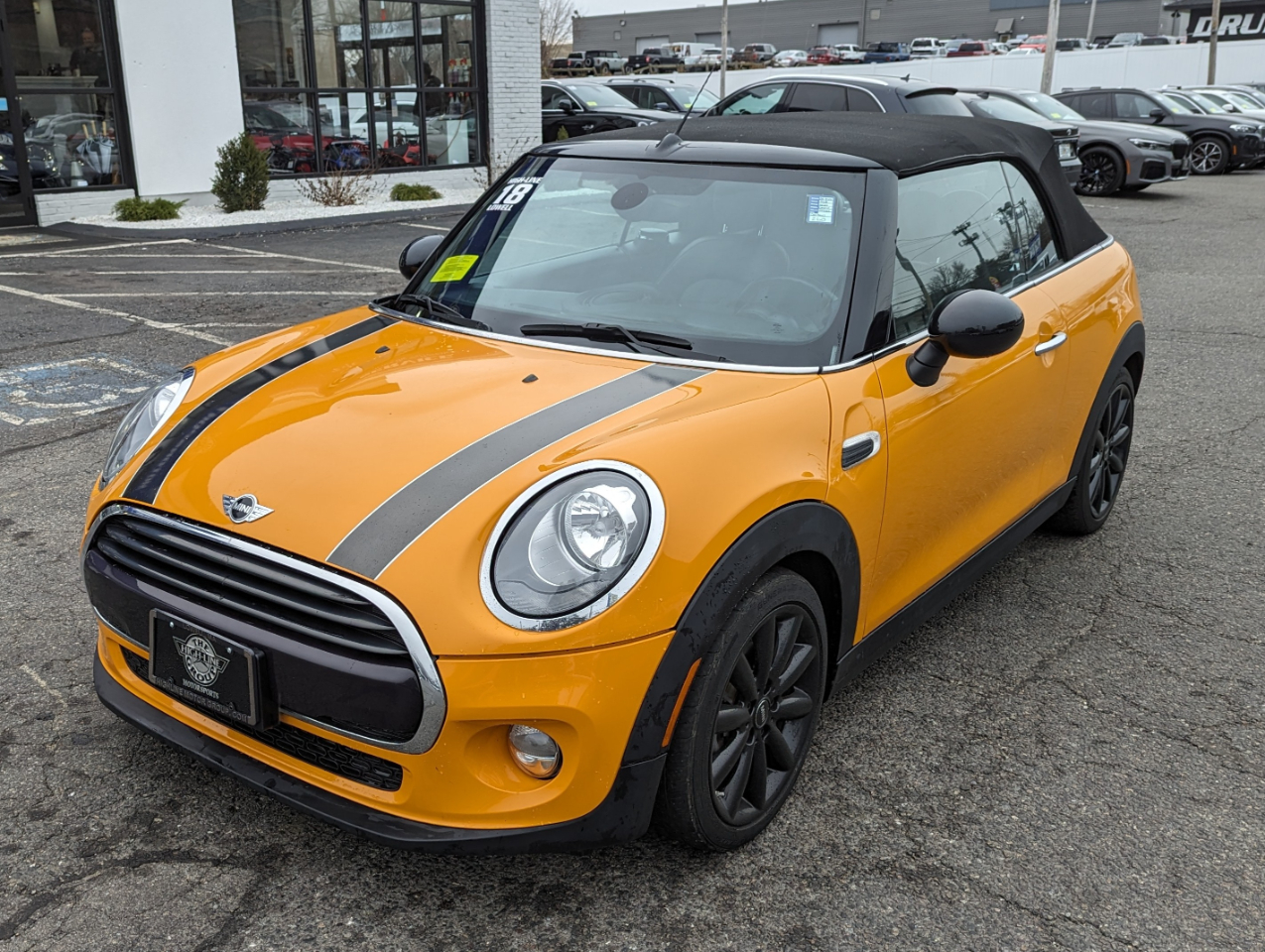 2018 MINI Cooper Base's photo