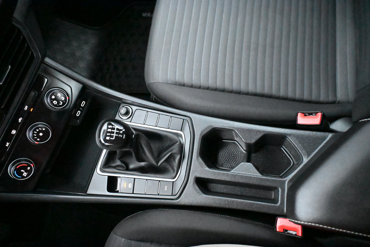 Volkswagen Jetta S Manual 2022