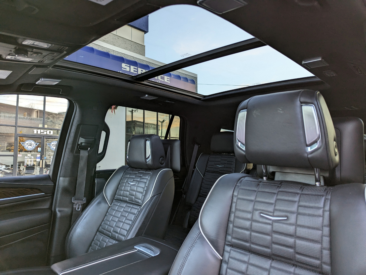 Cadillac Escalade 4WD 4dr Sport Platinum 2023