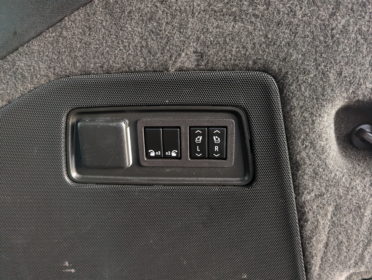 Cadillac Escalade 4WD 4dr Sport Platinum 2023