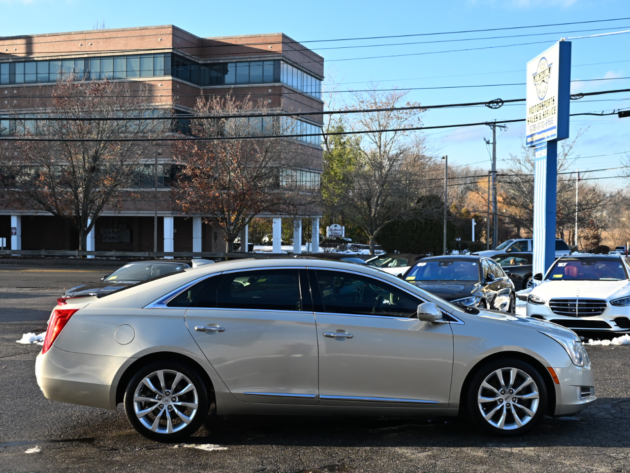 Cadillac XTS 4dr Sdn Luxury Collection AWD 2016