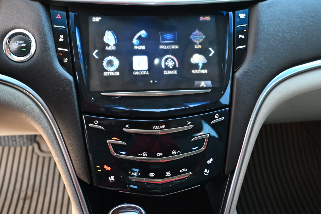 Cadillac XTS 4dr Sdn Luxury Collection AWD 2016