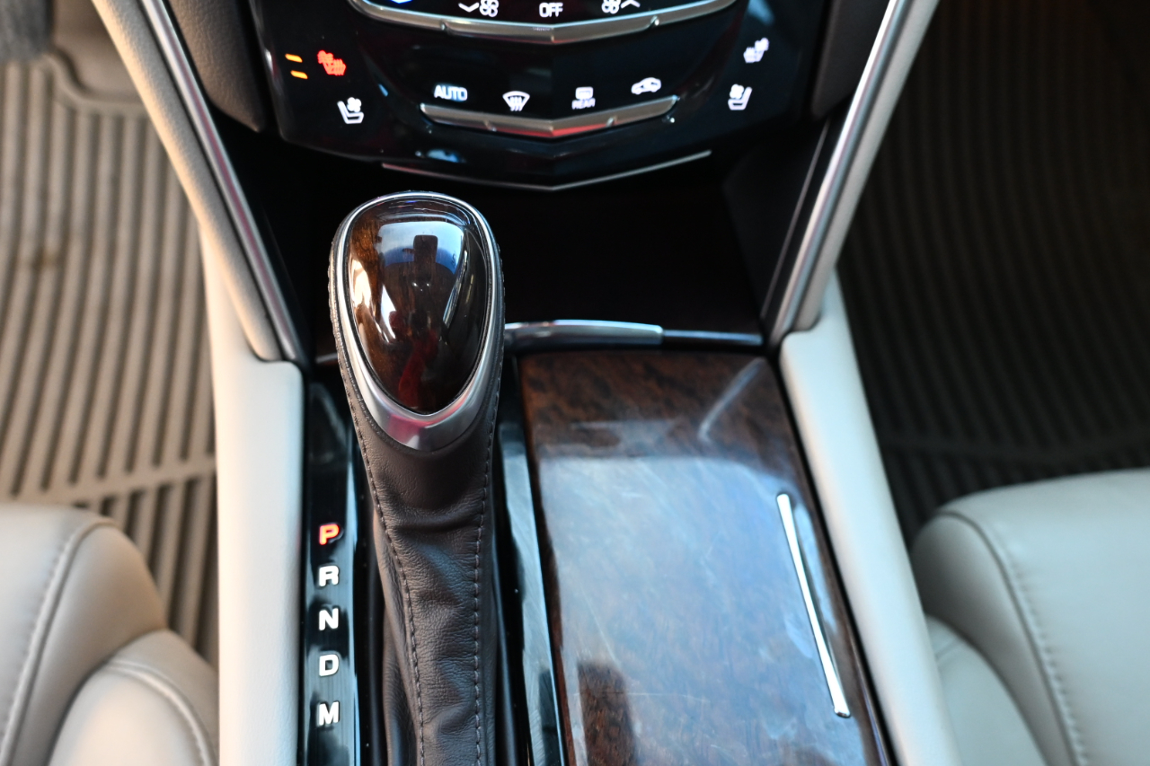 Cadillac XTS 4dr Sdn Luxury Collection AWD 2016