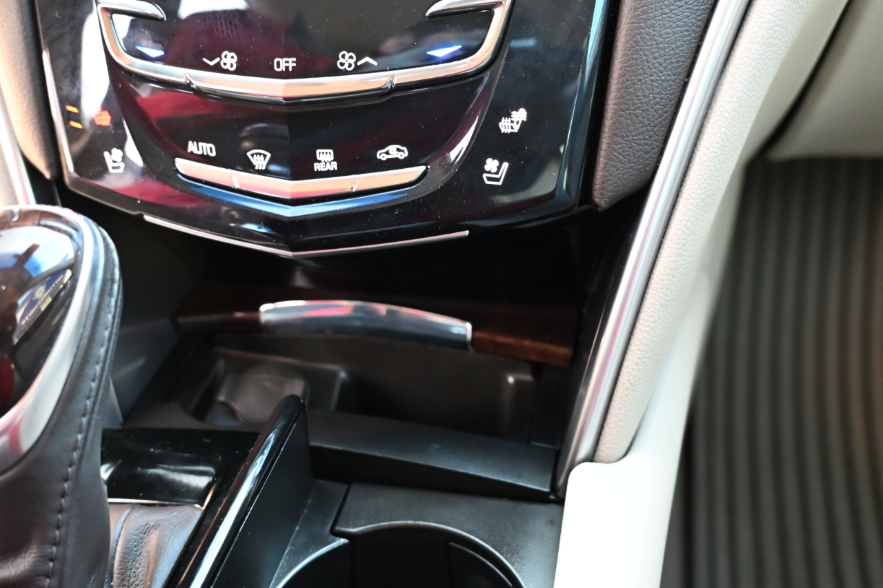 Cadillac XTS 4dr Sdn Luxury Collection AWD 2016