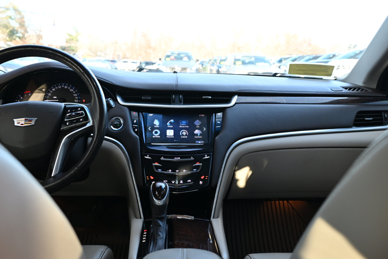 Cadillac XTS 4dr Sdn Luxury Collection AWD 2016