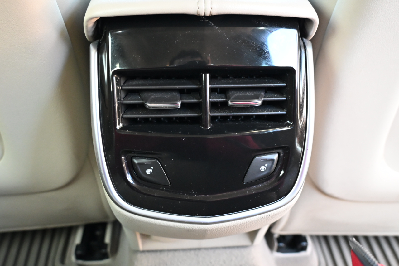 Cadillac XTS 4dr Sdn Luxury Collection AWD 2016