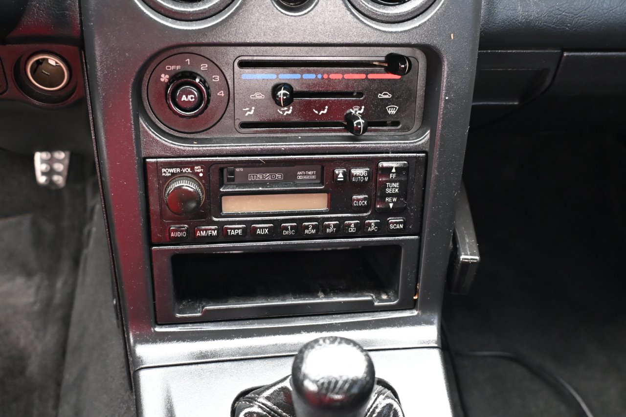 Mazda MX-5 Miata 2dr Conv STO-Edition Auto 1997