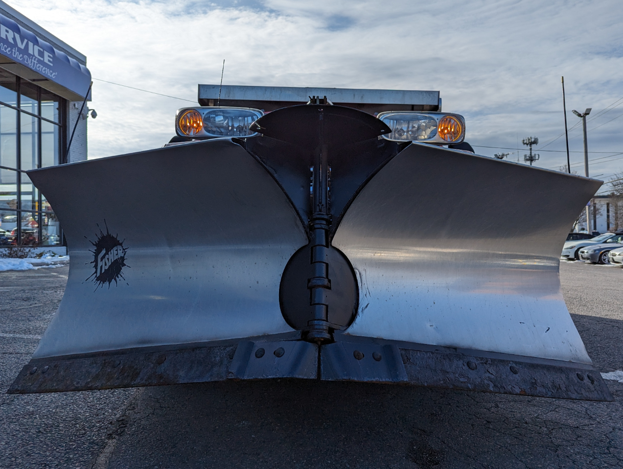 Ford Super Duty F-600 DRW XLT 4WD Reg Cab 145" WB 60" CA 2023