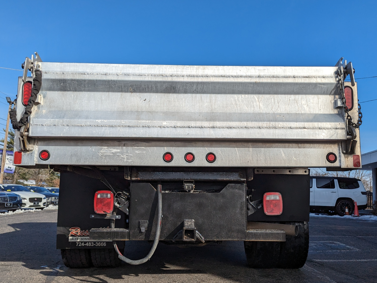 Ford Super Duty F-600 DRW XLT 4WD Reg Cab 145" WB 60" CA 2023