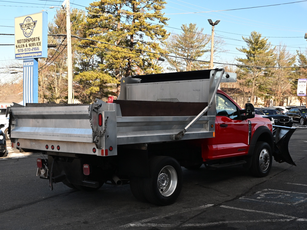 Ford Super Duty F-600 DRW XLT 4WD Reg Cab 145" WB 60" CA 2023