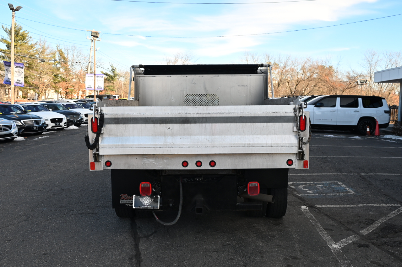 Ford Super Duty F-600 DRW XLT 4WD Reg Cab 145" WB 60" CA 2023