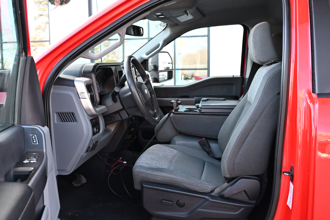 Ford Super Duty F-600 DRW XLT 4WD Reg Cab 145" WB 60" CA 2023