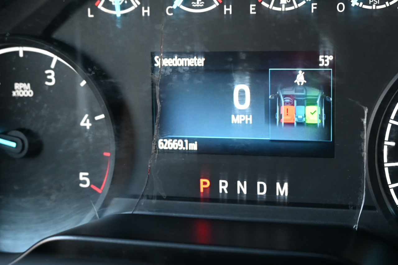 Ford Super Duty F-600 DRW XLT 4WD Reg Cab 145" WB 60" CA 2023