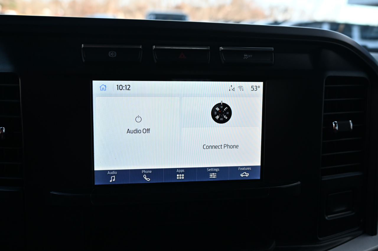 Ford Super Duty F-600 DRW XLT 4WD Reg Cab 145" WB 60" CA 2023