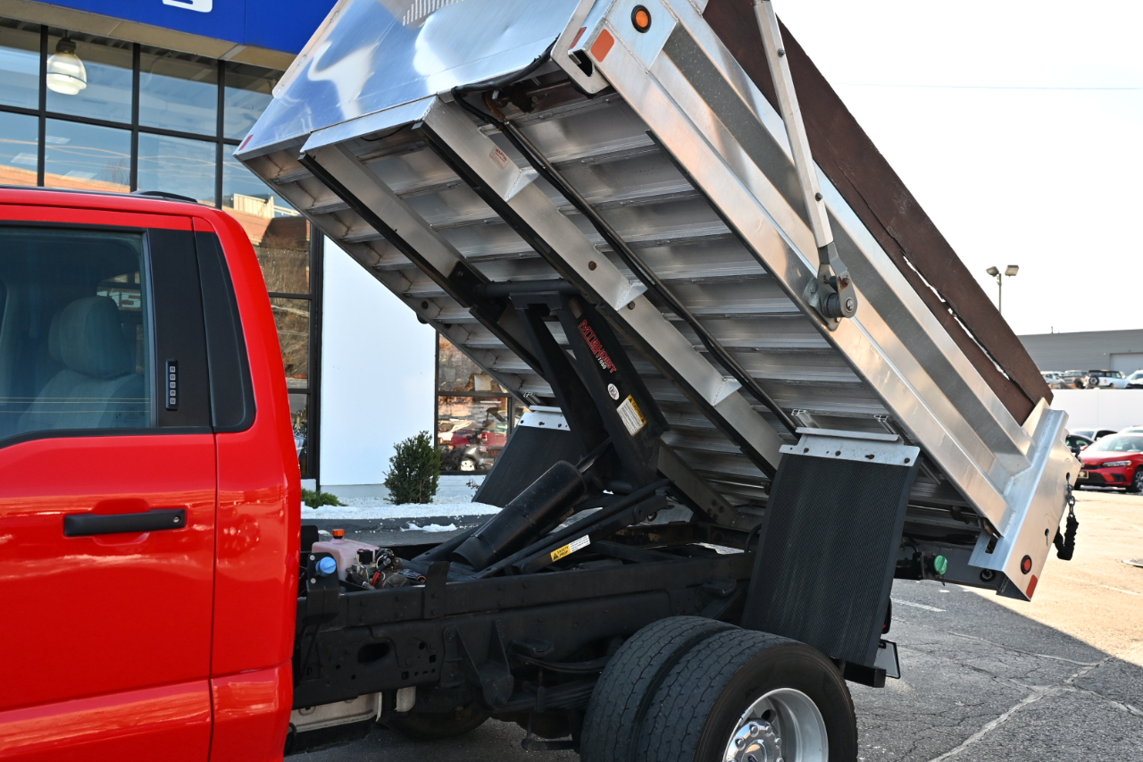 Ford Super Duty F-600 DRW XLT 4WD Reg Cab 145" WB 60" CA 2023