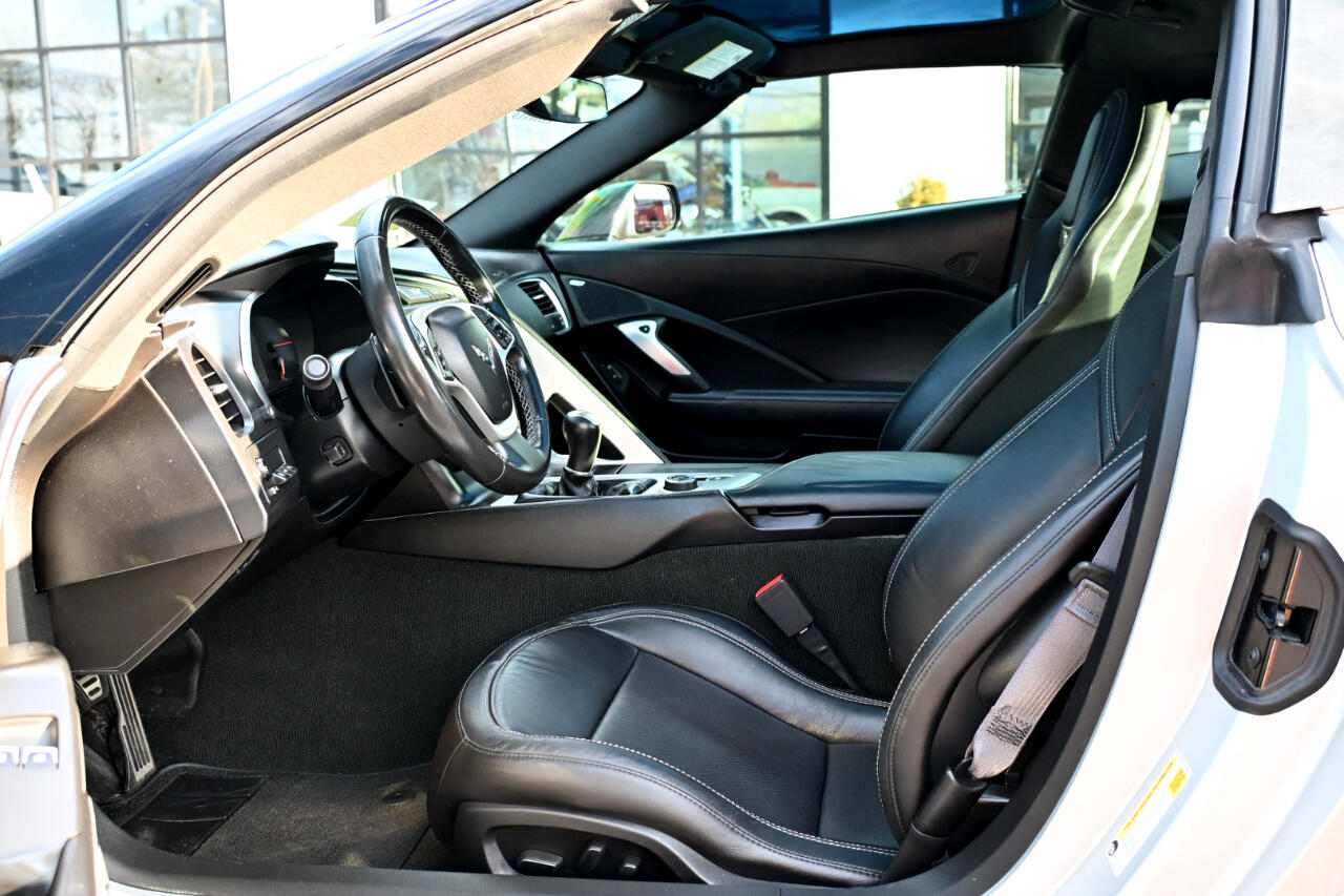 Chevrolet Corvette 2dr Stingray Cpe w/2LT 2015