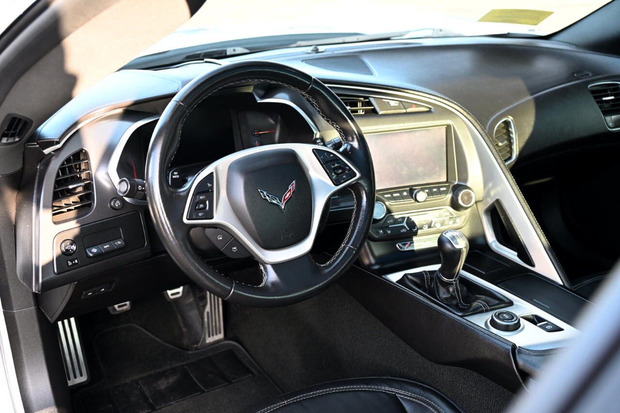 Chevrolet Corvette 2dr Stingray Cpe w/2LT 2015