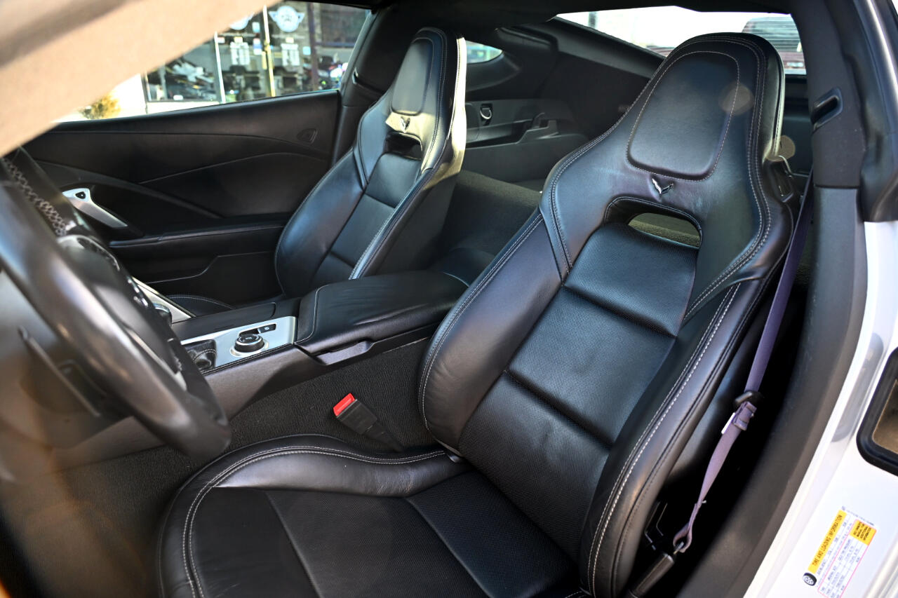 Chevrolet Corvette 2dr Stingray Cpe w/2LT 2015