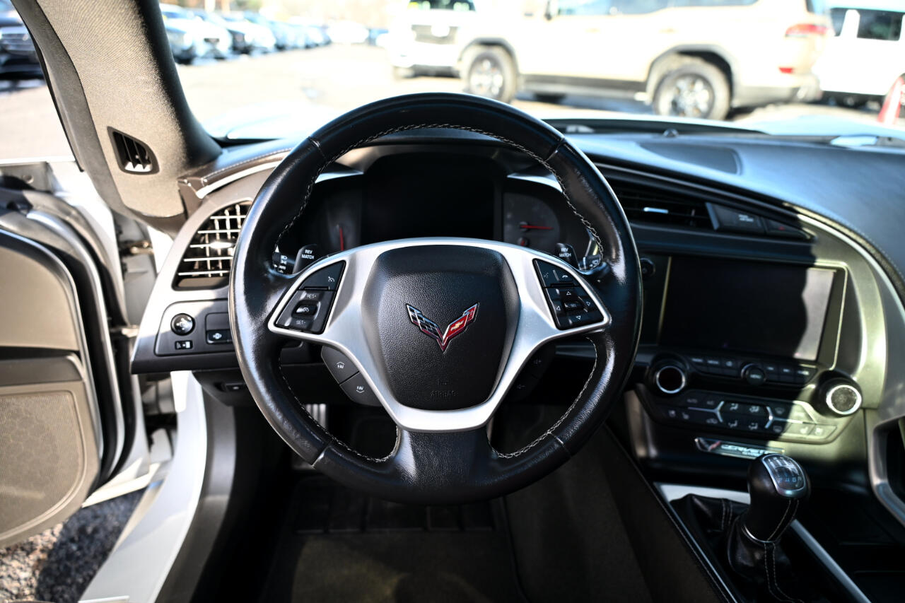 Chevrolet Corvette 2dr Stingray Cpe w/2LT 2015