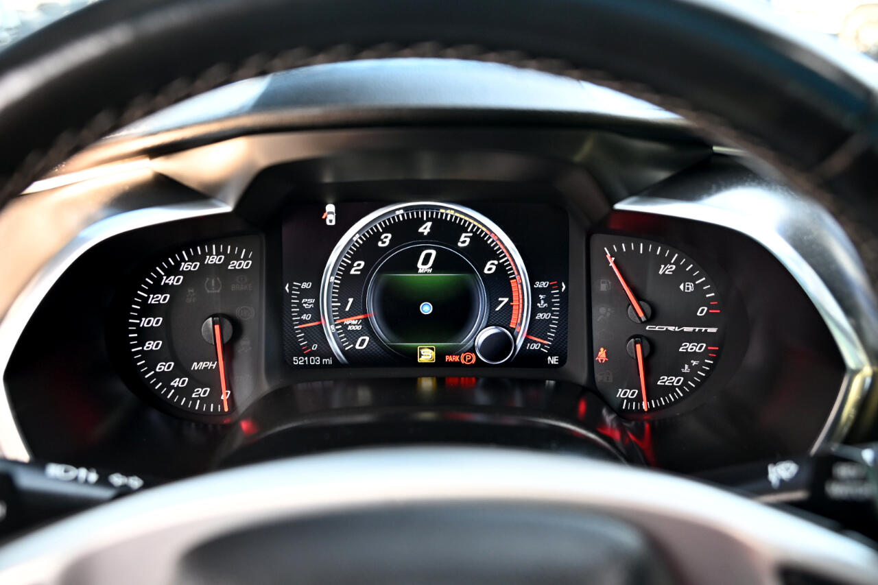 Chevrolet Corvette 2dr Stingray Cpe w/2LT 2015