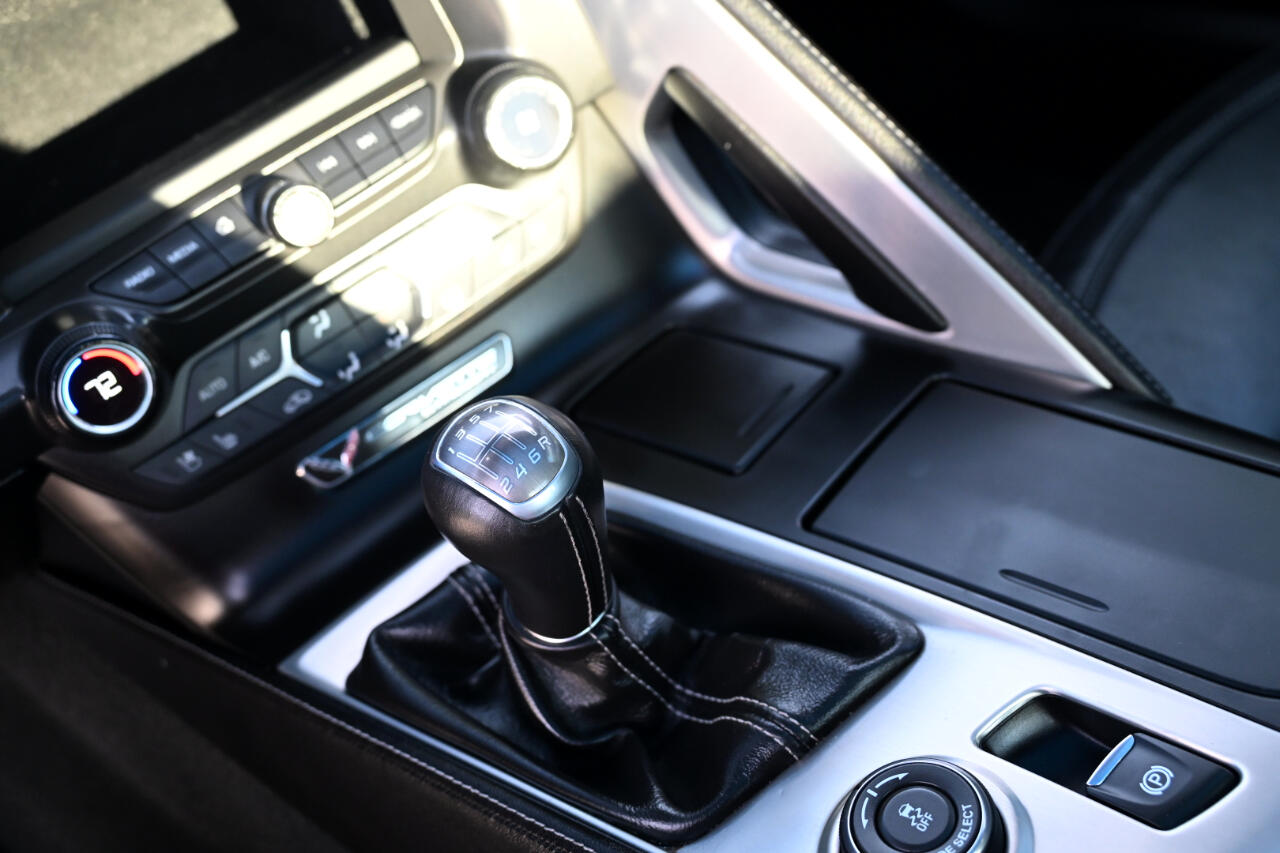 Chevrolet Corvette 2dr Stingray Cpe w/2LT 2015