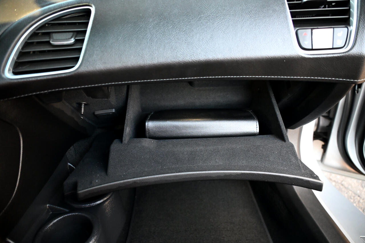 Chevrolet Corvette 2dr Stingray Cpe w/2LT 2015