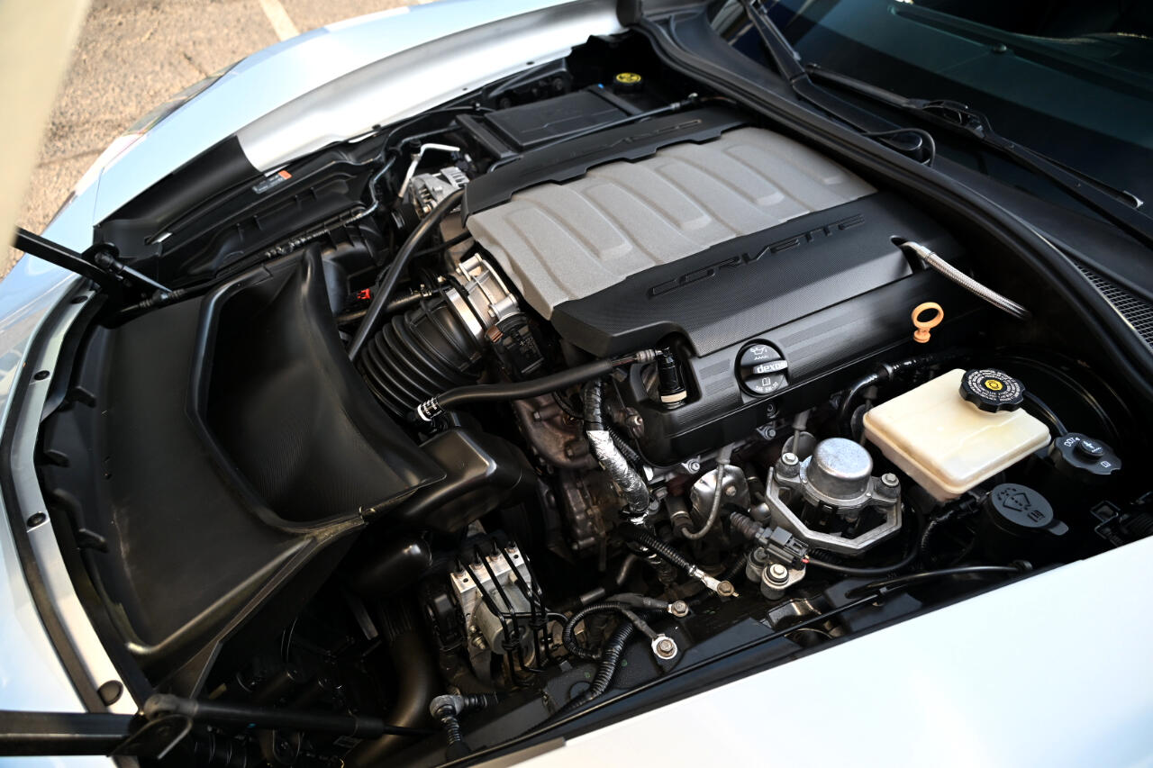 Chevrolet Corvette 2dr Stingray Cpe w/2LT 2015